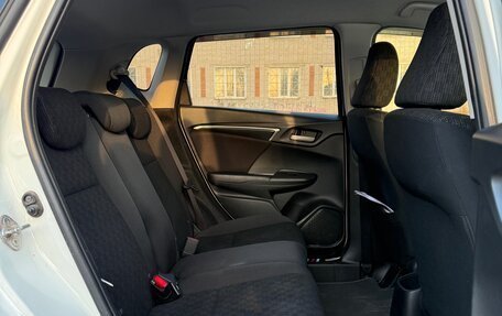 Honda Fit III, 2015 год, 900 000 рублей, 8 фотография