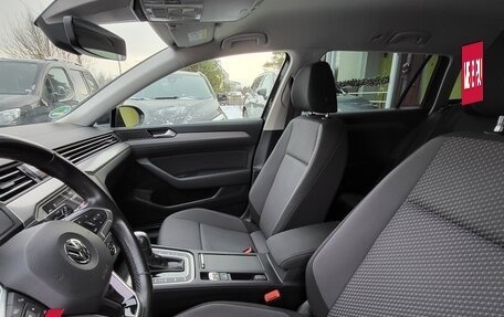 Volkswagen Passat B8 рестайлинг, 2019 год, 1 750 000 рублей, 14 фотография