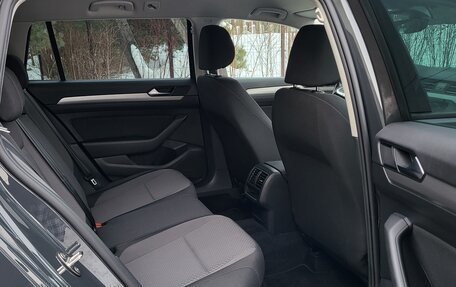 Volkswagen Passat B8 рестайлинг, 2019 год, 1 750 000 рублей, 18 фотография