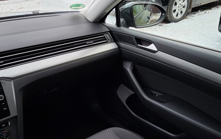 Volkswagen Passat B8 рестайлинг, 2019 год, 1 750 000 рублей, 22 фотография