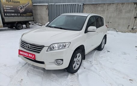 Toyota RAV4, 2011 год, 1 420 000 рублей, 2 фотография