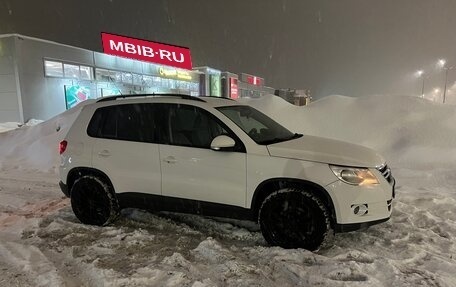 Volkswagen Tiguan I, 2009 год, 1 000 000 рублей, 3 фотография