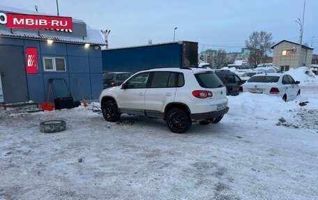 Volkswagen Tiguan I, 2009 год, 1 000 000 рублей, 2 фотография