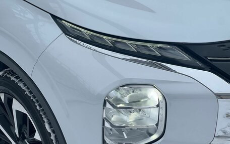 Mitsubishi Outlander, 2023 год, 3 900 000 рублей, 12 фотография