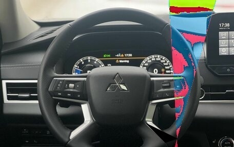 Mitsubishi Outlander, 2023 год, 3 900 000 рублей, 24 фотография