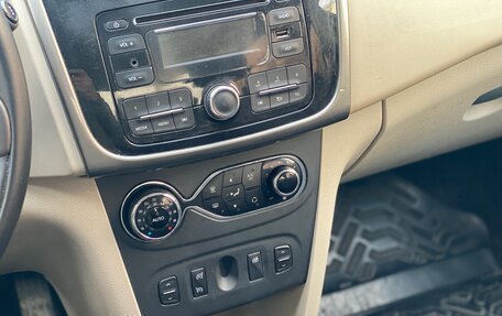 Renault Logan II, 2016 год, 590 000 рублей, 13 фотография