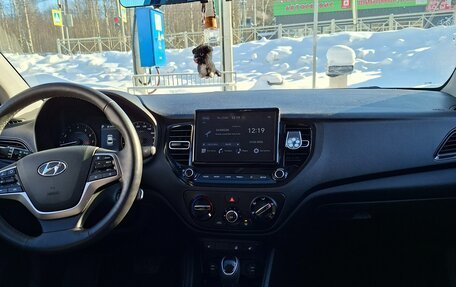 Hyundai Solaris II рестайлинг, 2022 год, 1 750 000 рублей, 2 фотография