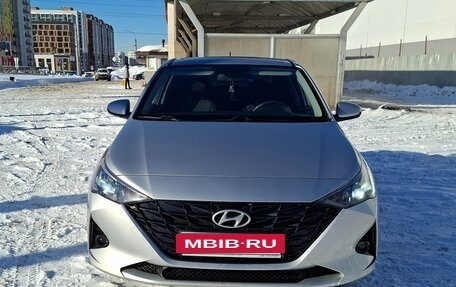 Hyundai Solaris II рестайлинг, 2022 год, 1 750 000 рублей, 4 фотография