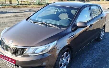 KIA Rio III рестайлинг, 2017 год, 920 000 рублей, 2 фотография