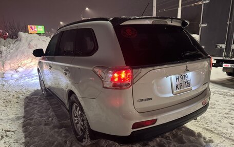 Mitsubishi Outlander III рестайлинг 3, 2013 год, 1 330 000 рублей, 6 фотография