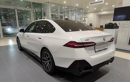 BMW 5 серия, 2023 год, 8 000 000 рублей, 8 фотография