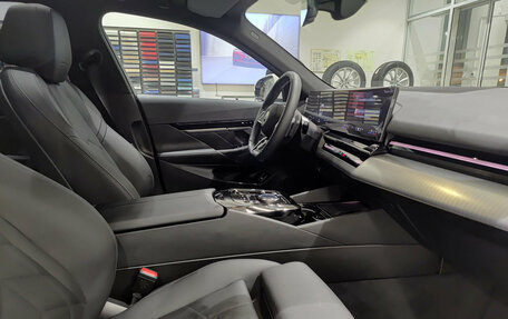 BMW 5 серия, 2023 год, 8 000 000 рублей, 13 фотография