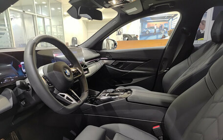 BMW 5 серия, 2023 год, 8 000 000 рублей, 20 фотография