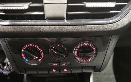 Volkswagen Polo VI (EU Market), 2021 год, 1 389 000 рублей, 19 фотография