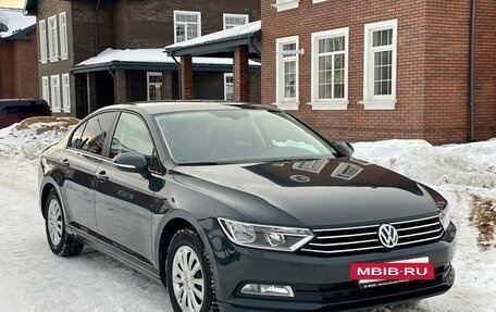 Volkswagen Passat B8 рестайлинг, 2016 год, 1 620 000 рублей, 2 фотография