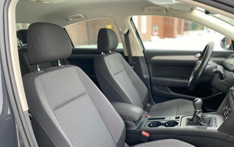 Volkswagen Passat B8 рестайлинг, 2016 год, 1 620 000 рублей, 20 фотография