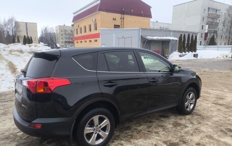 Toyota RAV4, 2015 год, 1 790 000 рублей, 3 фотография