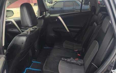 Toyota RAV4, 2015 год, 1 790 000 рублей, 12 фотография