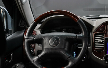 Mitsubishi Pajero III рестайлинг, 2005 год, 895 000 рублей, 12 фотография