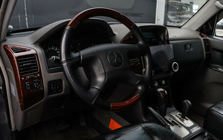 Mitsubishi Pajero III рестайлинг, 2005 год, 895 000 рублей, 13 фотография