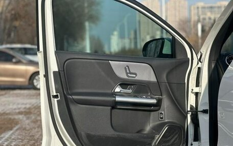 Mercedes-Benz GLA, 2021 год, 2 201 000 рублей, 10 фотография