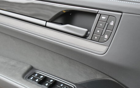 Porsche Cayenne III, 2025 год, 24 550 000 рублей, 25 фотография