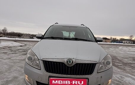 Skoda Roomster, 2011 год, 580 000 рублей, 1 фотография