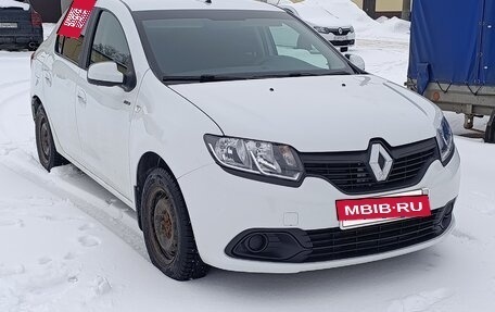 Renault Logan II, 2017 год, 777 000 рублей, 3 фотография