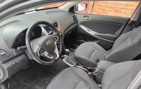 Hyundai Solaris II рестайлинг, 2012 год, 915 000 рублей, 25 фотография