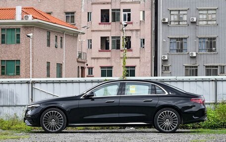 Mercedes-Benz E-Класс, 2025 год, 9 460 110 рублей, 2 фотография