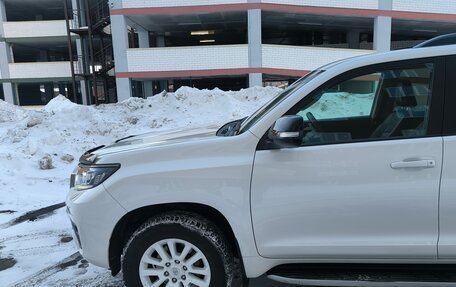 Toyota Land Cruiser Prado 150 рестайлинг 2, 2020 год, 5 100 000 рублей, 9 фотография