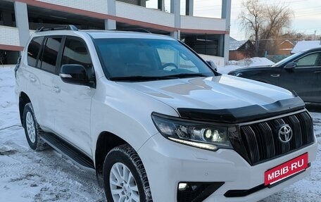 Toyota Land Cruiser Prado 150 рестайлинг 2, 2020 год, 5 100 000 рублей, 3 фотография