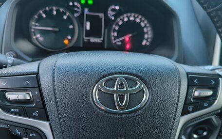 Toyota Land Cruiser Prado 150 рестайлинг 2, 2020 год, 5 100 000 рублей, 21 фотография