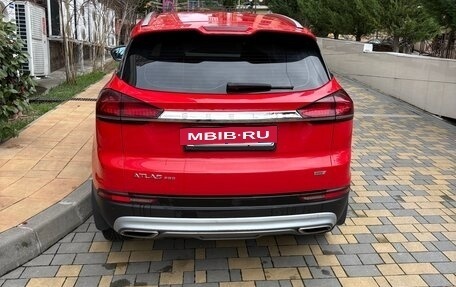 Geely Atlas, 2022 год, 1 850 000 рублей, 3 фотография