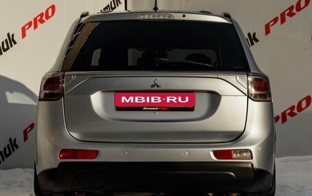 Mitsubishi Outlander III рестайлинг 3, 2012 год, 1 200 000 рублей, 5 фотография