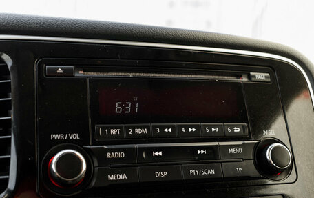 Mitsubishi Outlander III рестайлинг 3, 2012 год, 1 200 000 рублей, 17 фотография