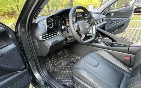 Hyundai Elantra, 2022 год, 1 300 000 рублей, 5 фотография