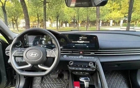 Hyundai Elantra, 2022 год, 1 300 000 рублей, 7 фотография