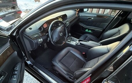 Mercedes-Benz E-Класс, 2010 год, 1 950 000 рублей, 2 фотография