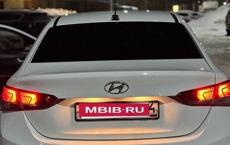 Hyundai Solaris II рестайлинг, 2017 год, 1 000 000 рублей, 1 фотография