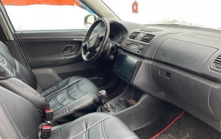 Skoda Fabia II, 2010 год, 750 000 рублей, 6 фотография