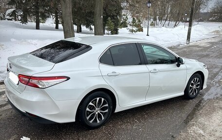 Toyota Camry, 2020 год, 2 420 000 рублей, 7 фотография