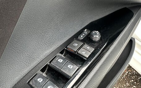 Toyota Camry, 2020 год, 2 420 000 рублей, 15 фотография