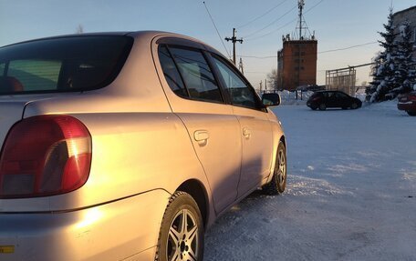 Toyota Platz, 2001 год, 415 000 рублей, 14 фотография