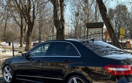 Mercedes-Benz E-Класс, 2010 год, 1 700 000 рублей, 2 фотография