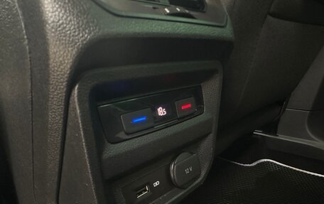 Volkswagen Tiguan II, 2019 год, 3 100 000 рублей, 15 фотография