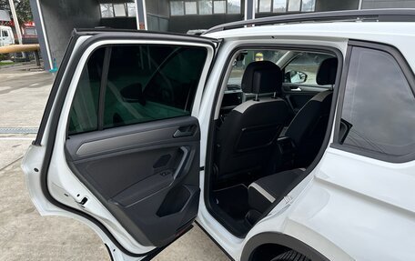 Volkswagen Tiguan II, 2019 год, 3 100 000 рублей, 16 фотография