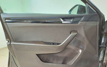 Skoda Superb III рестайлинг, 2016 год, 1 390 000 рублей, 18 фотография