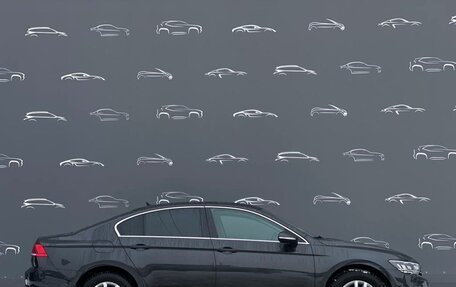 Volkswagen Passat B8 рестайлинг, 2021 год, 2 855 300 рублей, 12 фотография