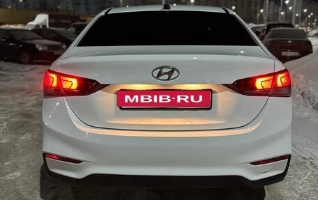 Hyundai Solaris II рестайлинг, 2017 год, 1 000 000 рублей, 7 фотография